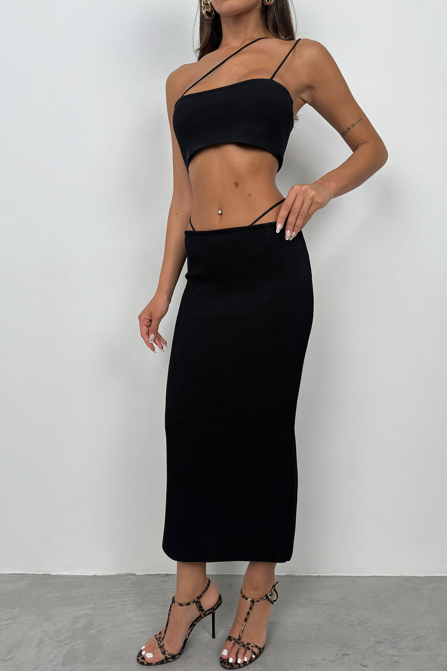 Rope Detail Textured Black Maxi Skirt