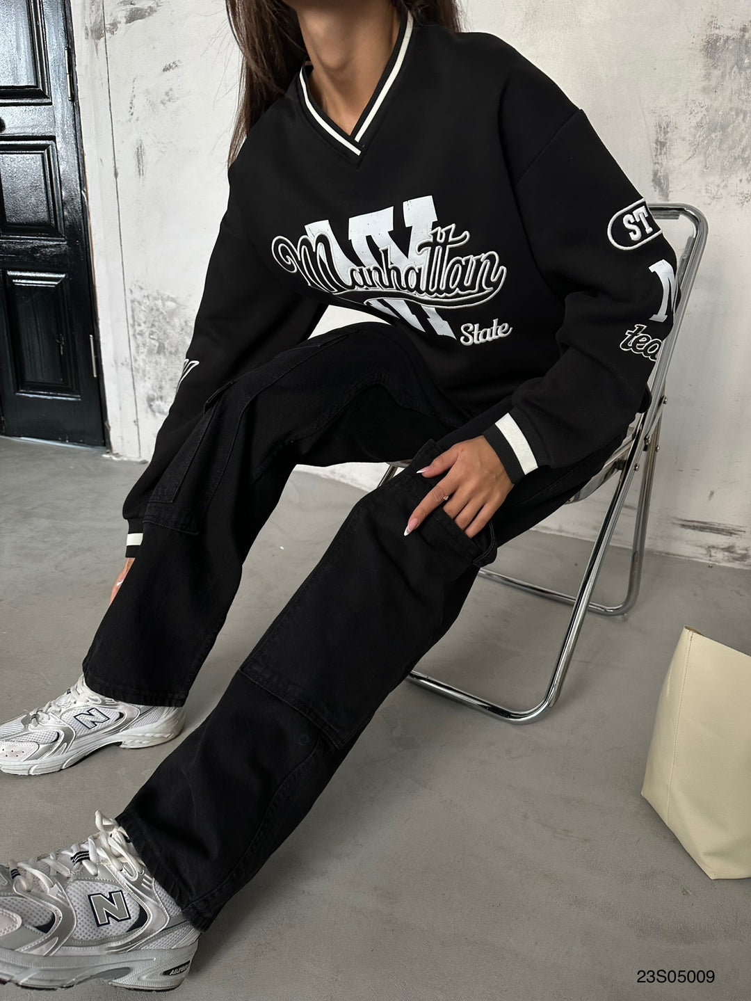 Cargo Pocket Detail Gray Jean 