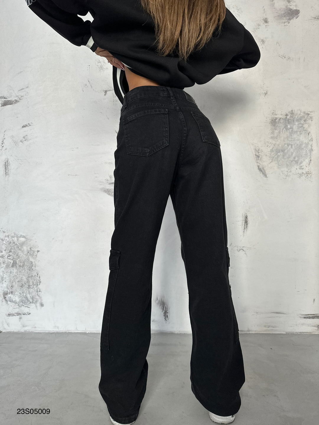 Cargo Pocket Detail Gray Jean 