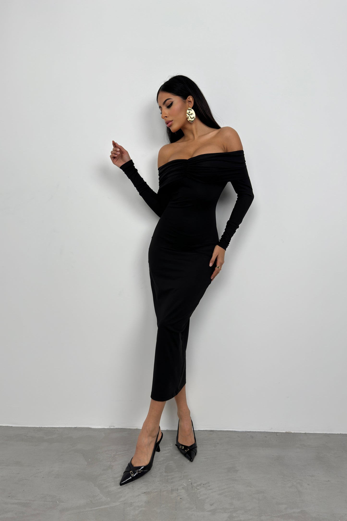 Boat Neck Gathered Detail Black Maxi Dress 