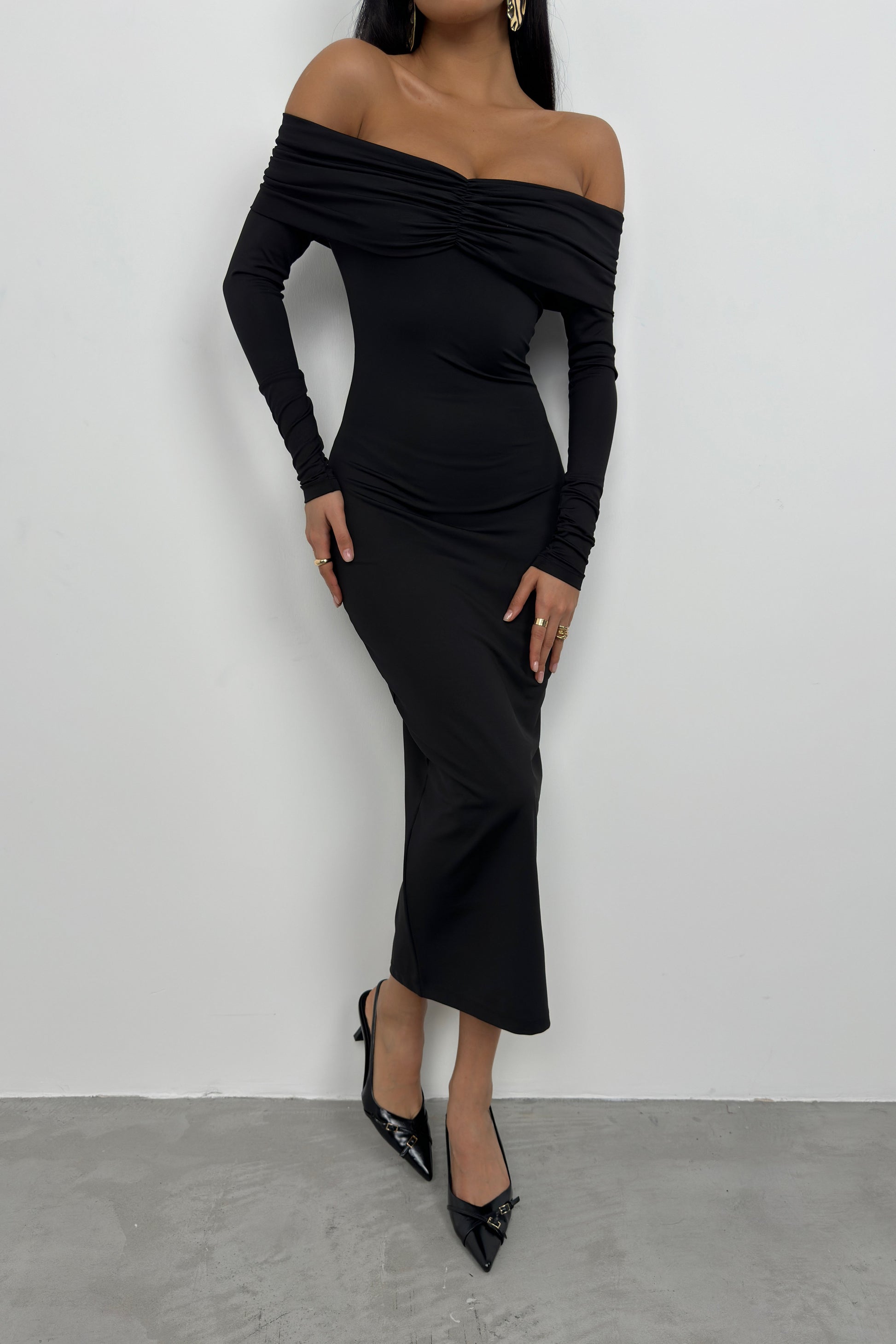 Boat Neck Gathered Detail Black Maxi Dress 