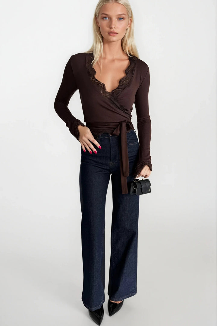 Kruvaze Bağlamalı Dantelli Kahverengi Bluz