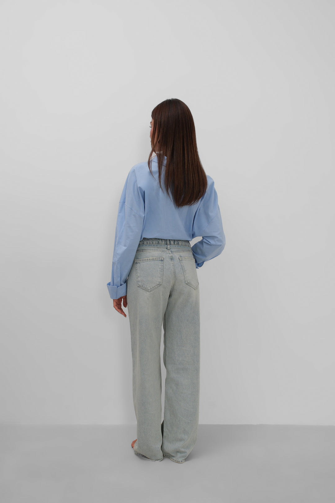 Kuşak Detaylı Yüksek Bel Açık Mavi Jean