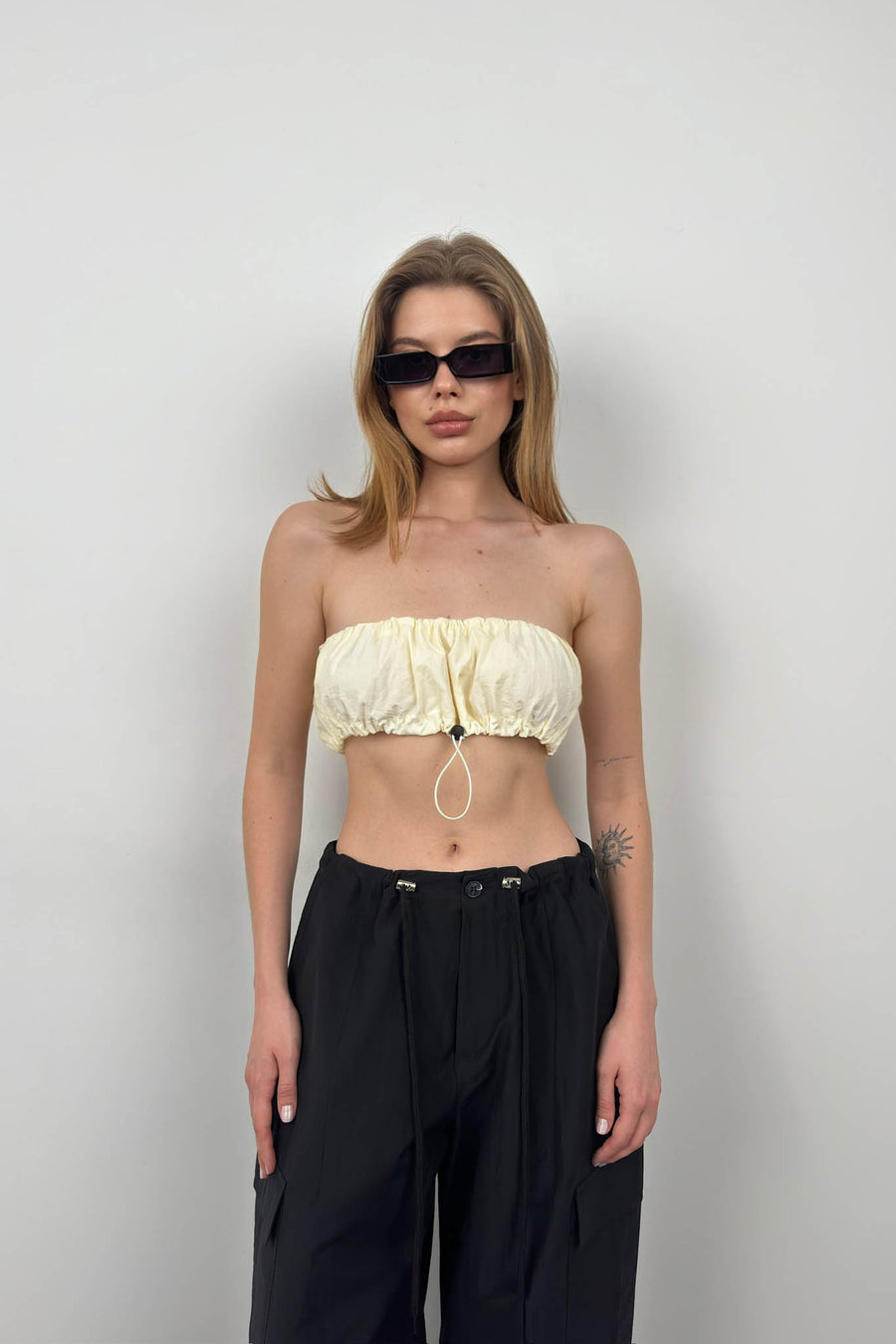 Elastic Detail White Strapless Crop 