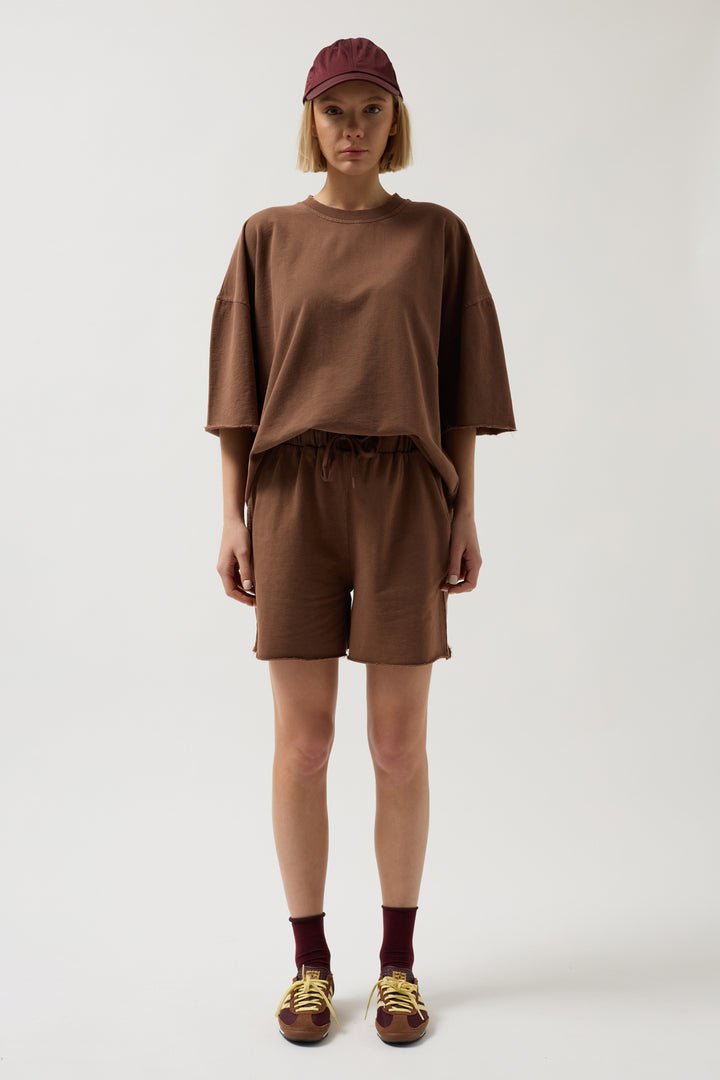 Lazer Kesim Bağcık Detay Kahverengi Şort