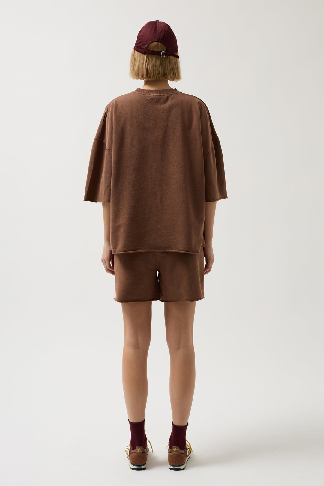 Lazer Kesim Bağcık Detay Kahverengi Şort