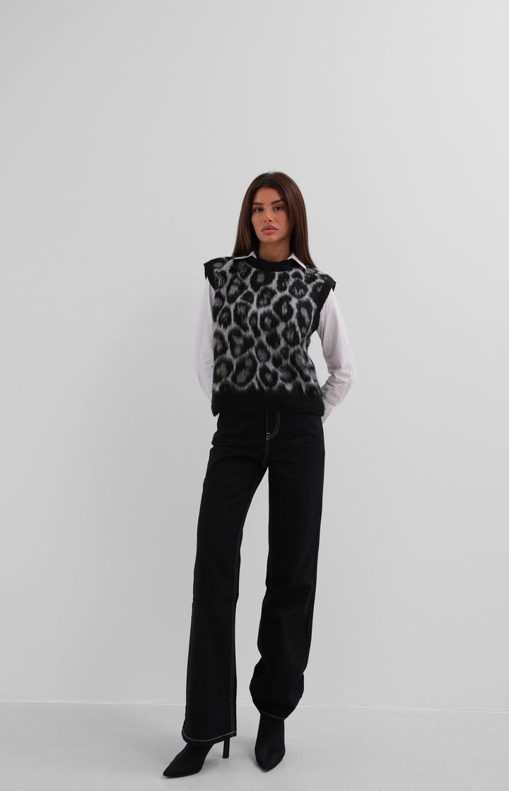 Leopar Desenli Siyah Sakallı Triko Süveter
