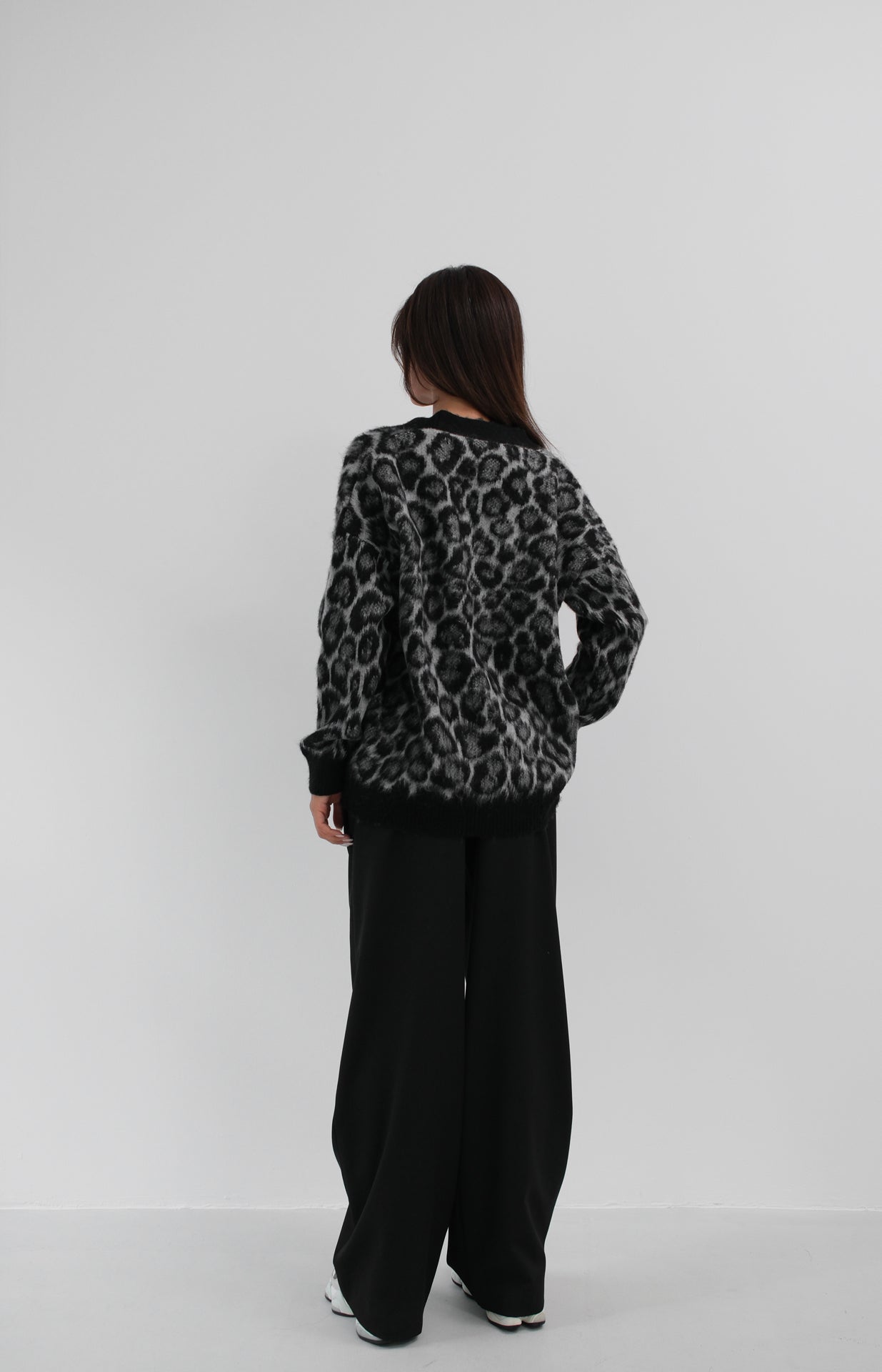 Leopard Patterned Black Knitted Cardigan 