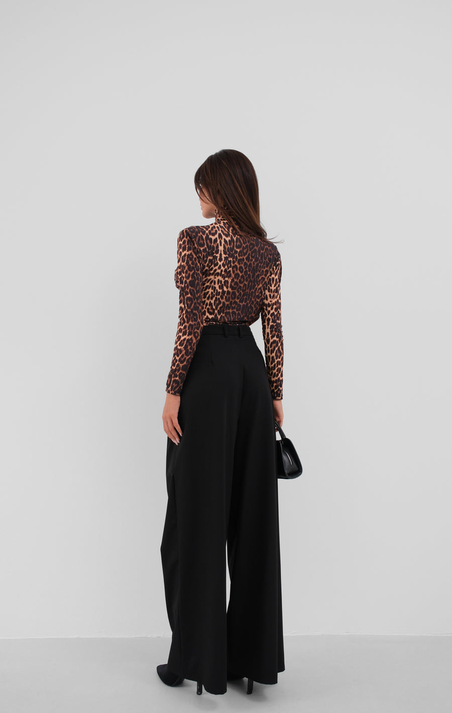 Leopard Patterned Half Turtleneck Blouse 