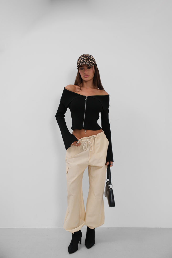 Madonna Collar Zippered Black Cardigan 