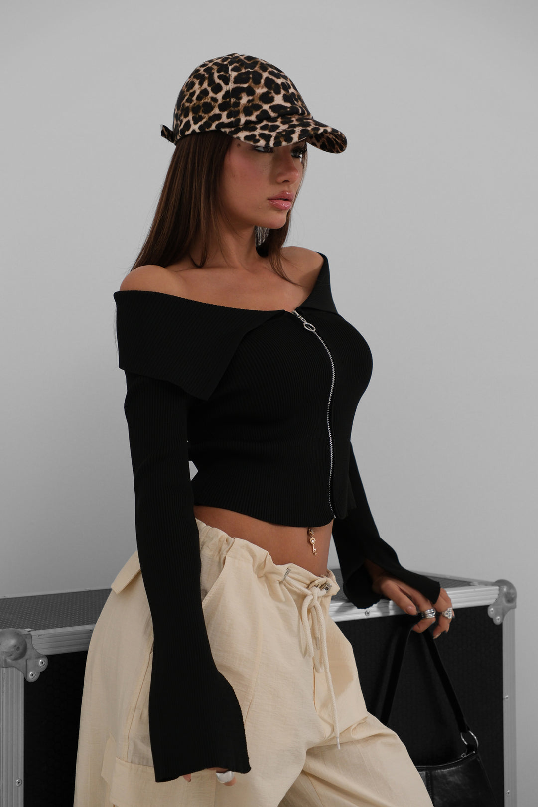 Madonna Collar Zippered Black Cardigan 