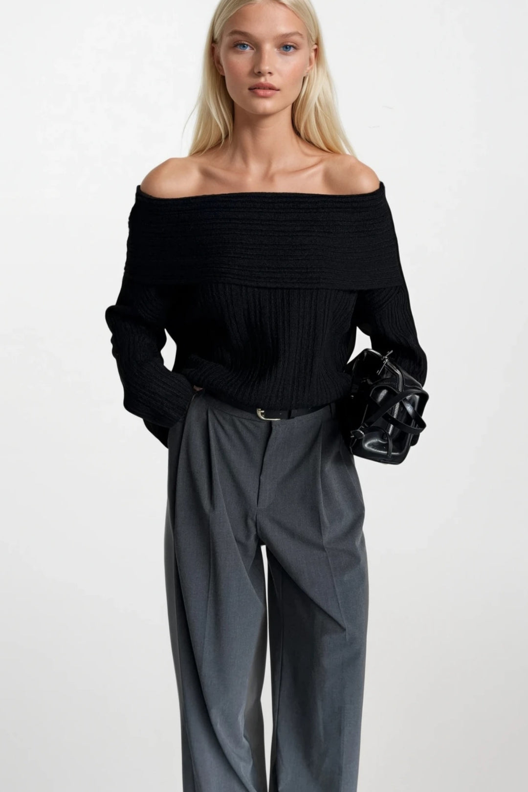 Madonna Yaka Siyah Triko Kazak