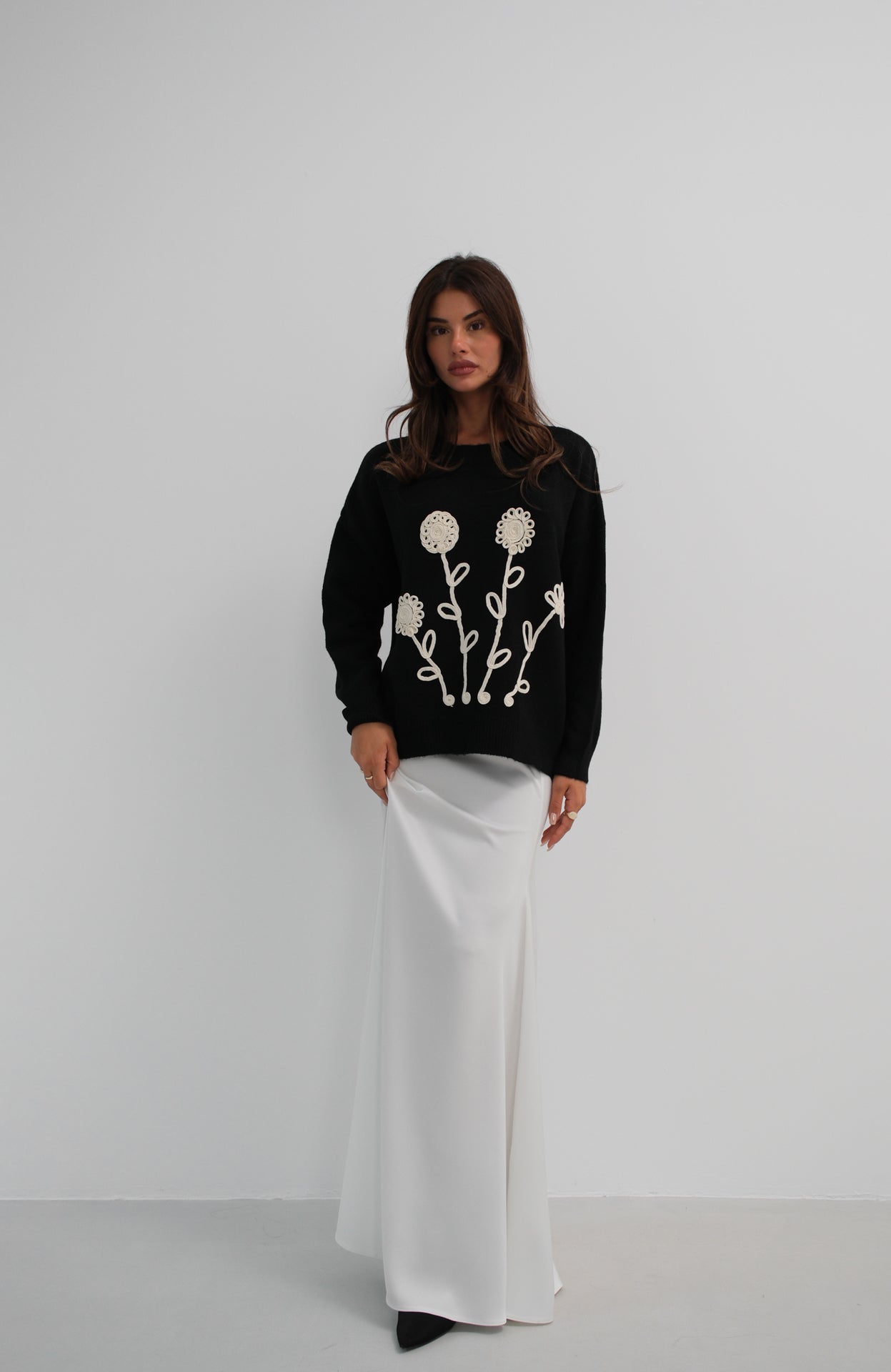 Oversize Black Knitted Sweater with Motifs 