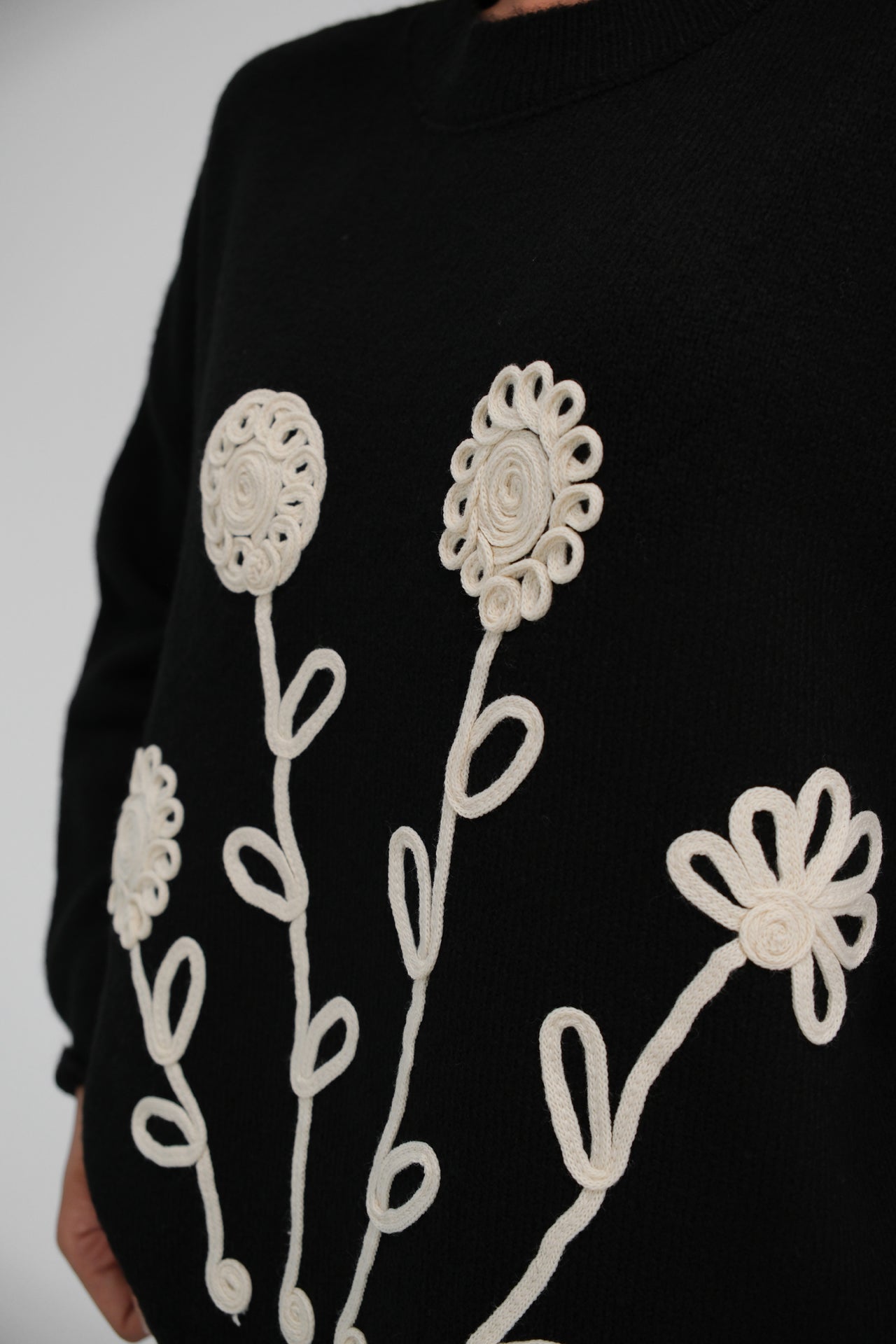 Oversize Black Knitted Sweater with Motifs 