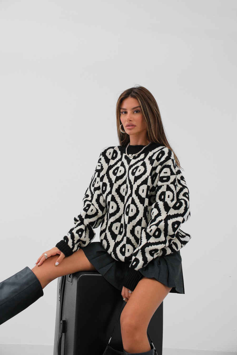 Embroidered Geometric Pattern Oversize Sweater 