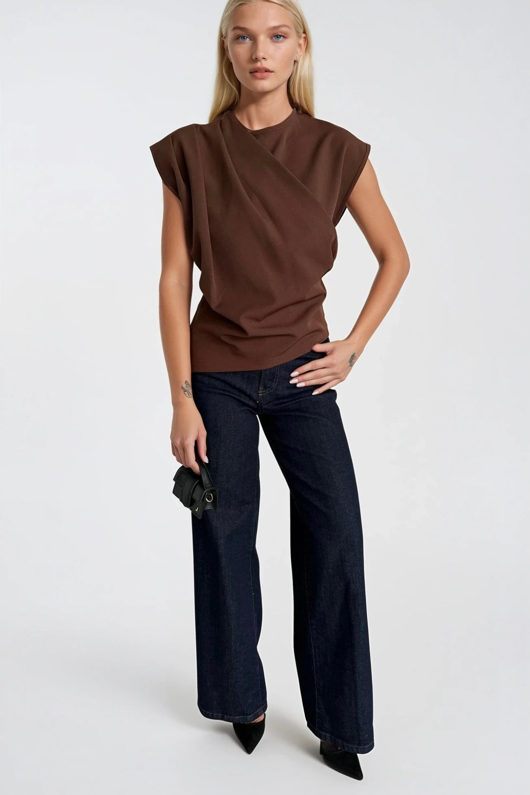 Omuz Büzgülü Sıfır Kol Kahverengi Bluz