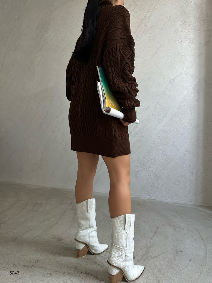 Oversize Boğazlı Kahverengi Örgü Kazak