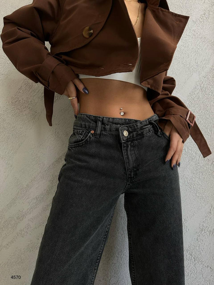 Asymmetrical Belt Detail Gray Jeans with Leg Slits 