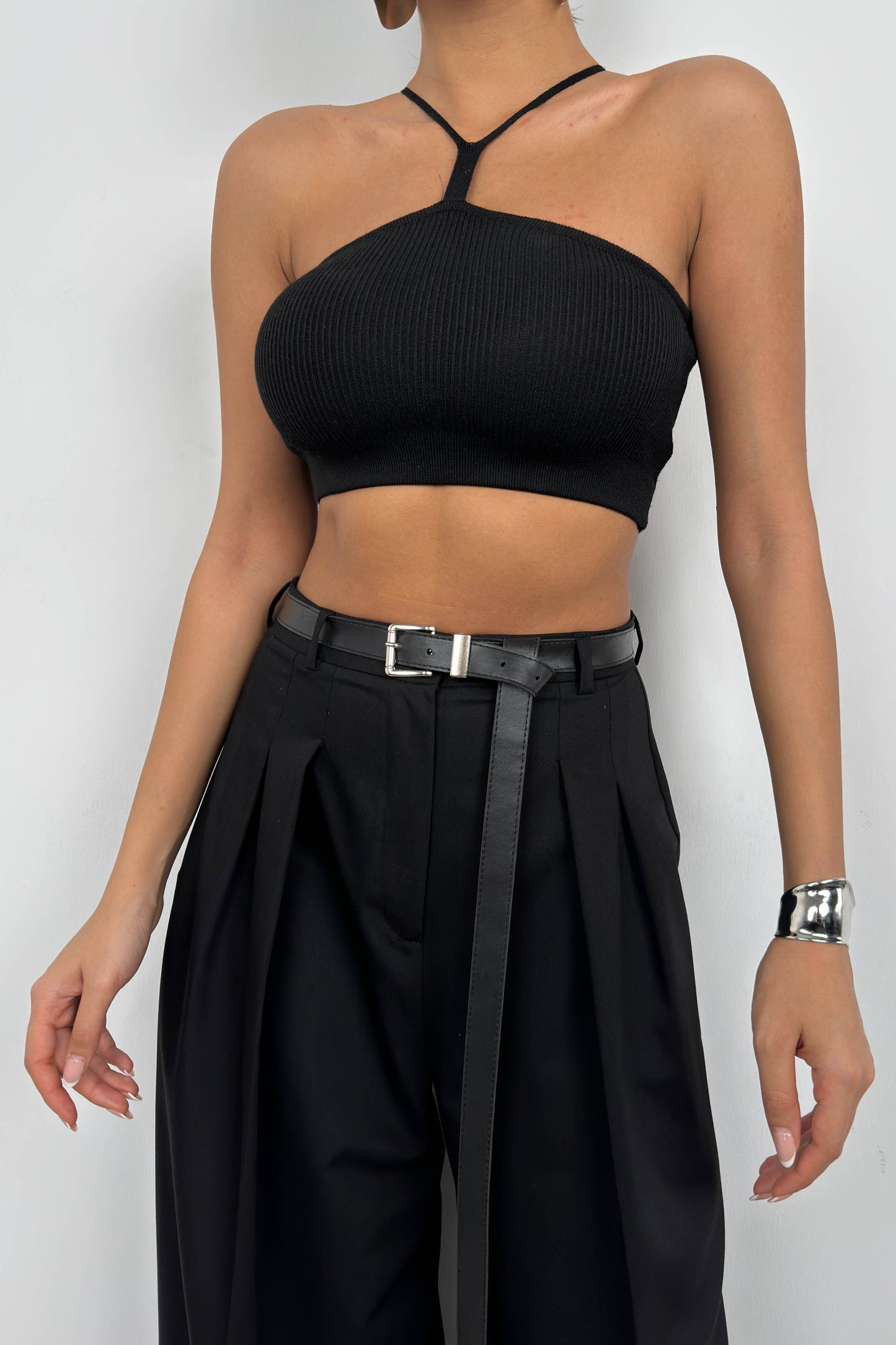 Pencere Detay Fitilli Siyah Crop