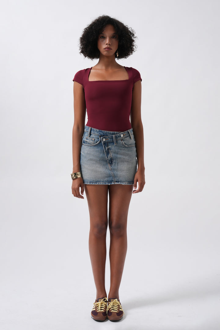 Pencere Detay Mini Dekolte Bordo Bluz