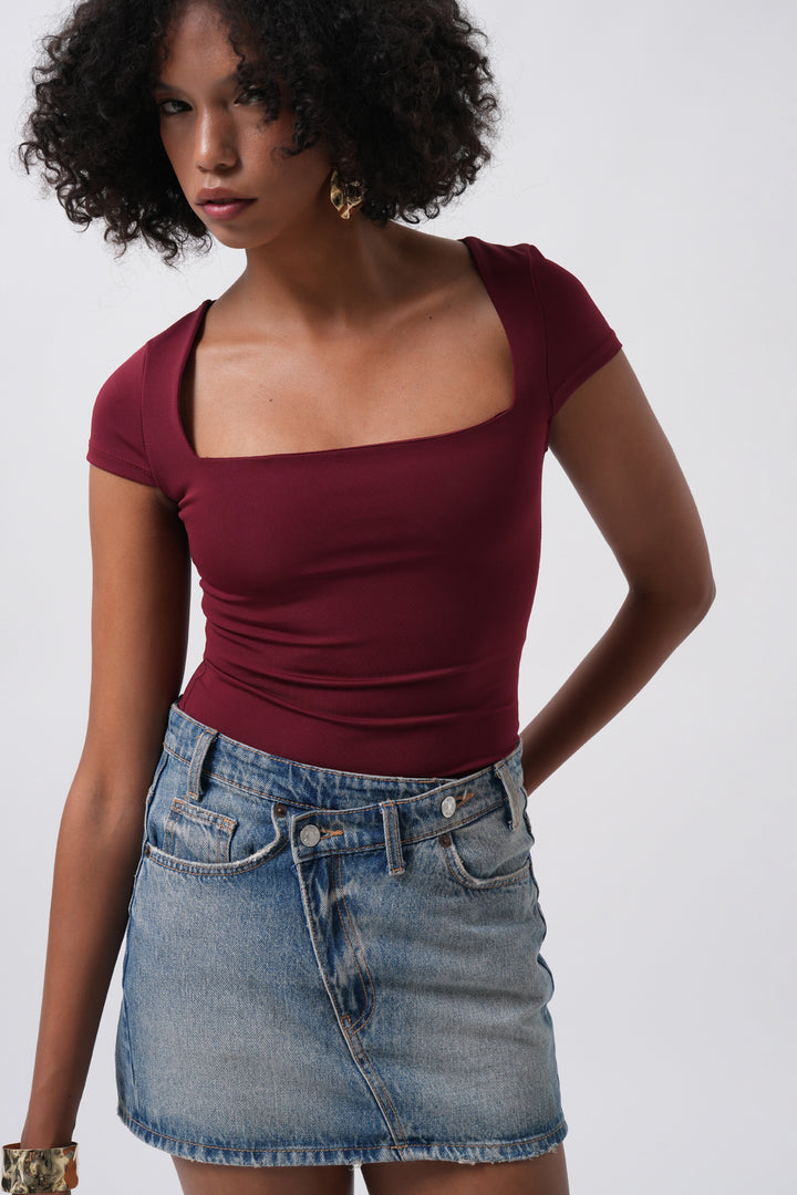 Pencere Detay Mini Dekolte Bordo Bluz