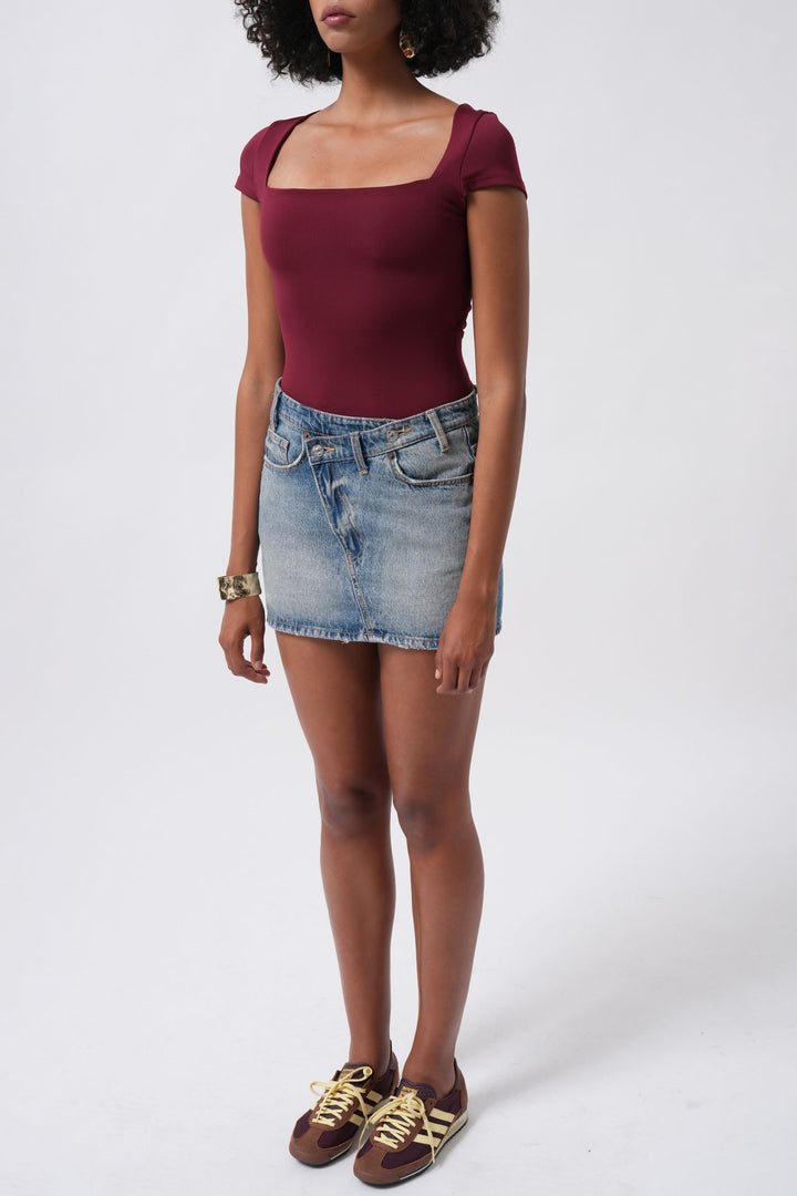 Pencere Detay Mini Dekolte Bordo Bluz