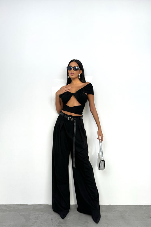 Pleated Detail Belted Black Trousers 