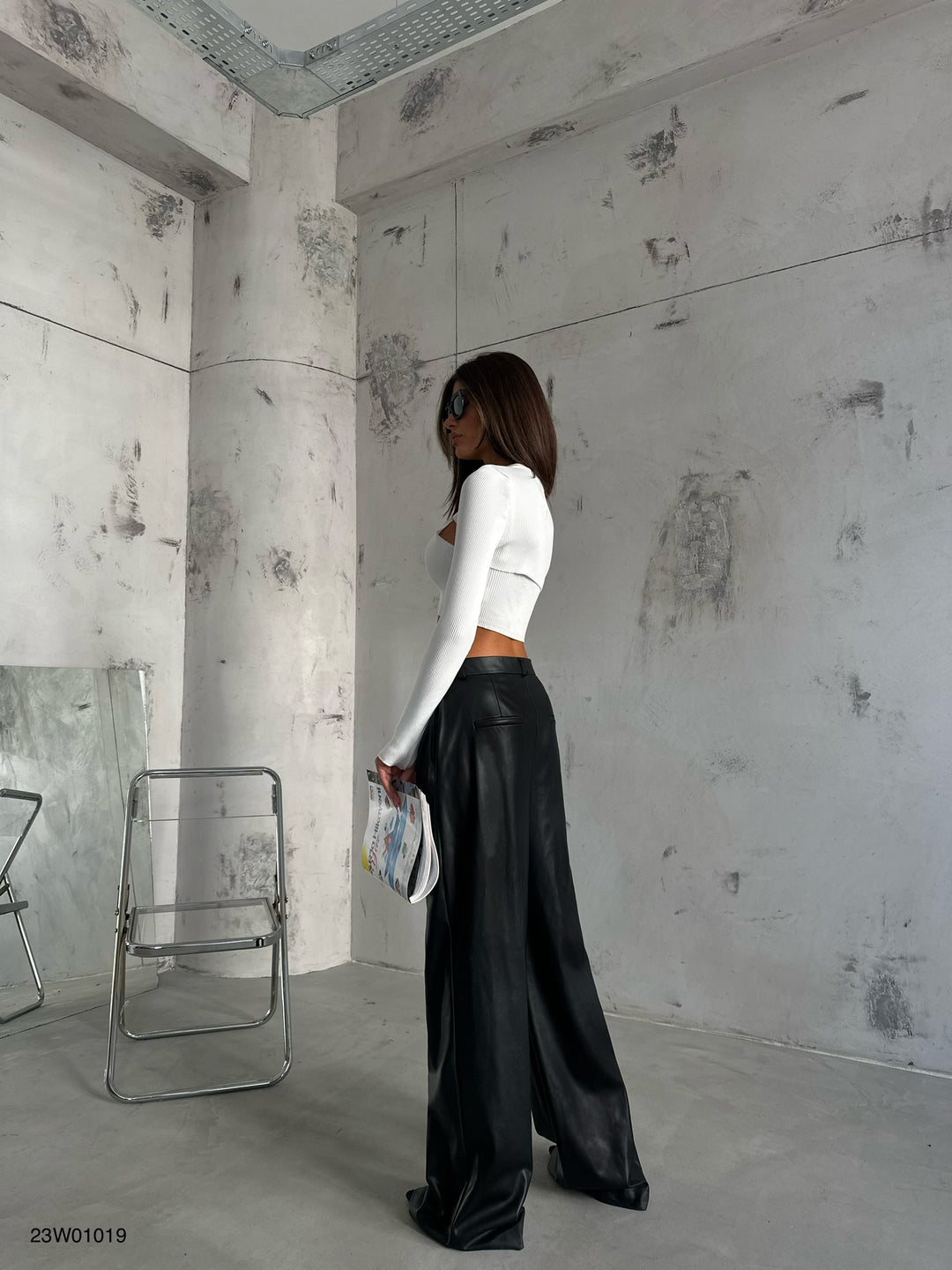 Pleated Wide Leg Black Leather Trousers 