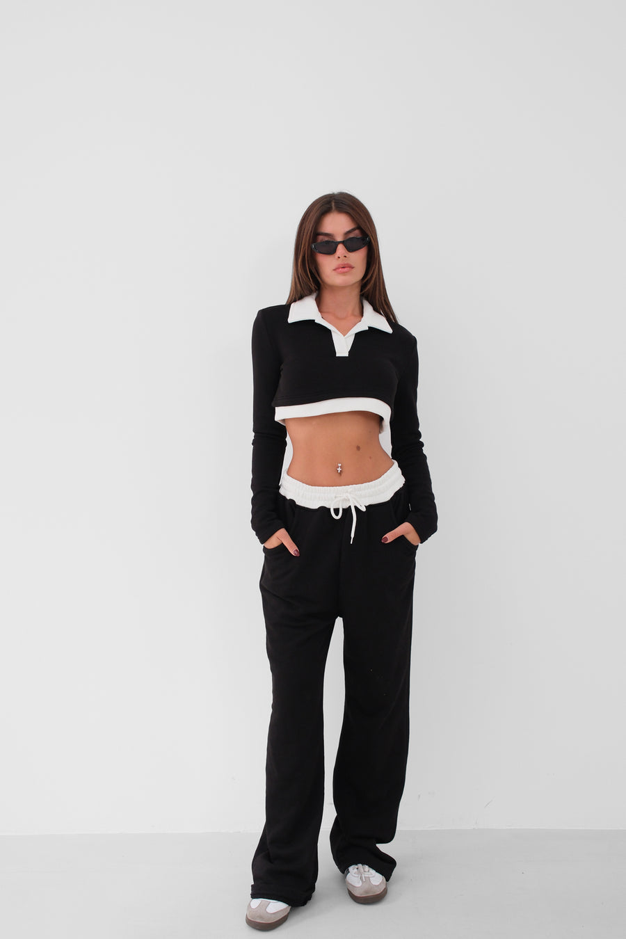 Polo Yaka Garnili Crop Siyah Sweatshirt