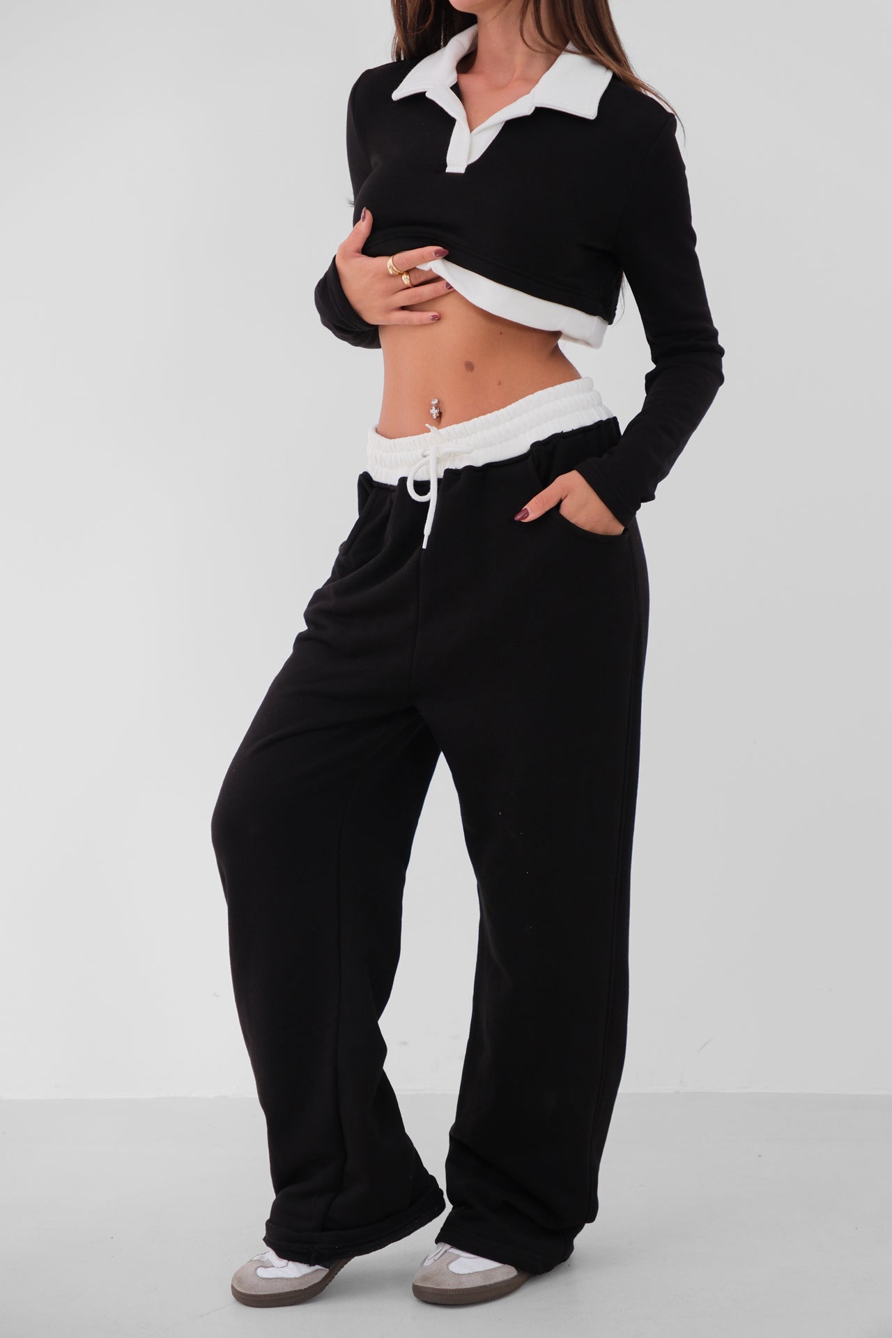 Polo Yaka Garnili Crop Siyah Sweatshirt