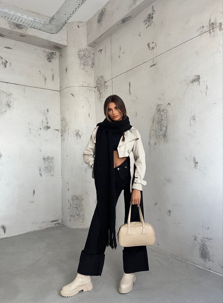 Şardonlu Siyah Triko Şal