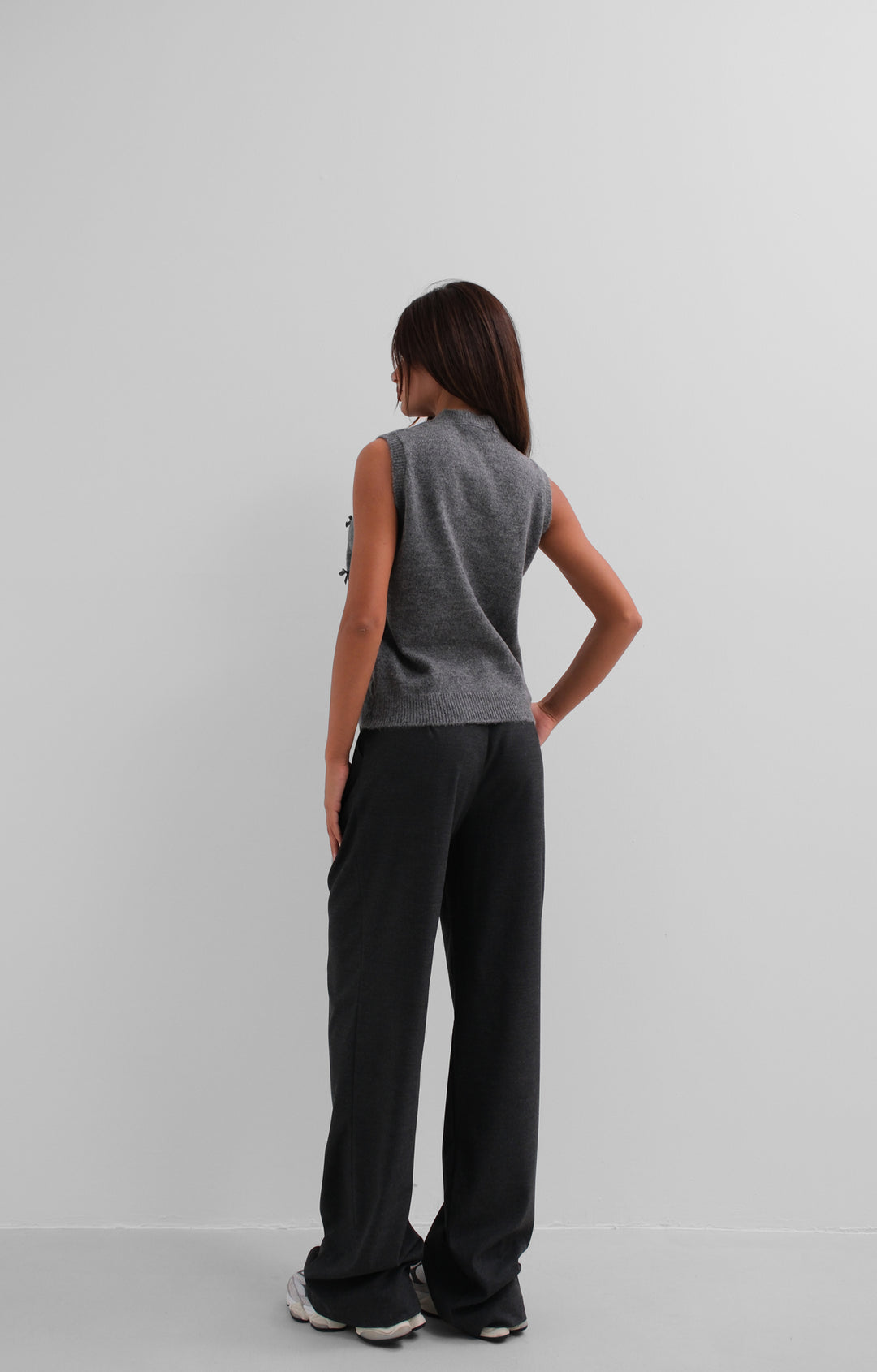 Sıfır Yaka Fiyonk Detaylı Gri Triko Süveter