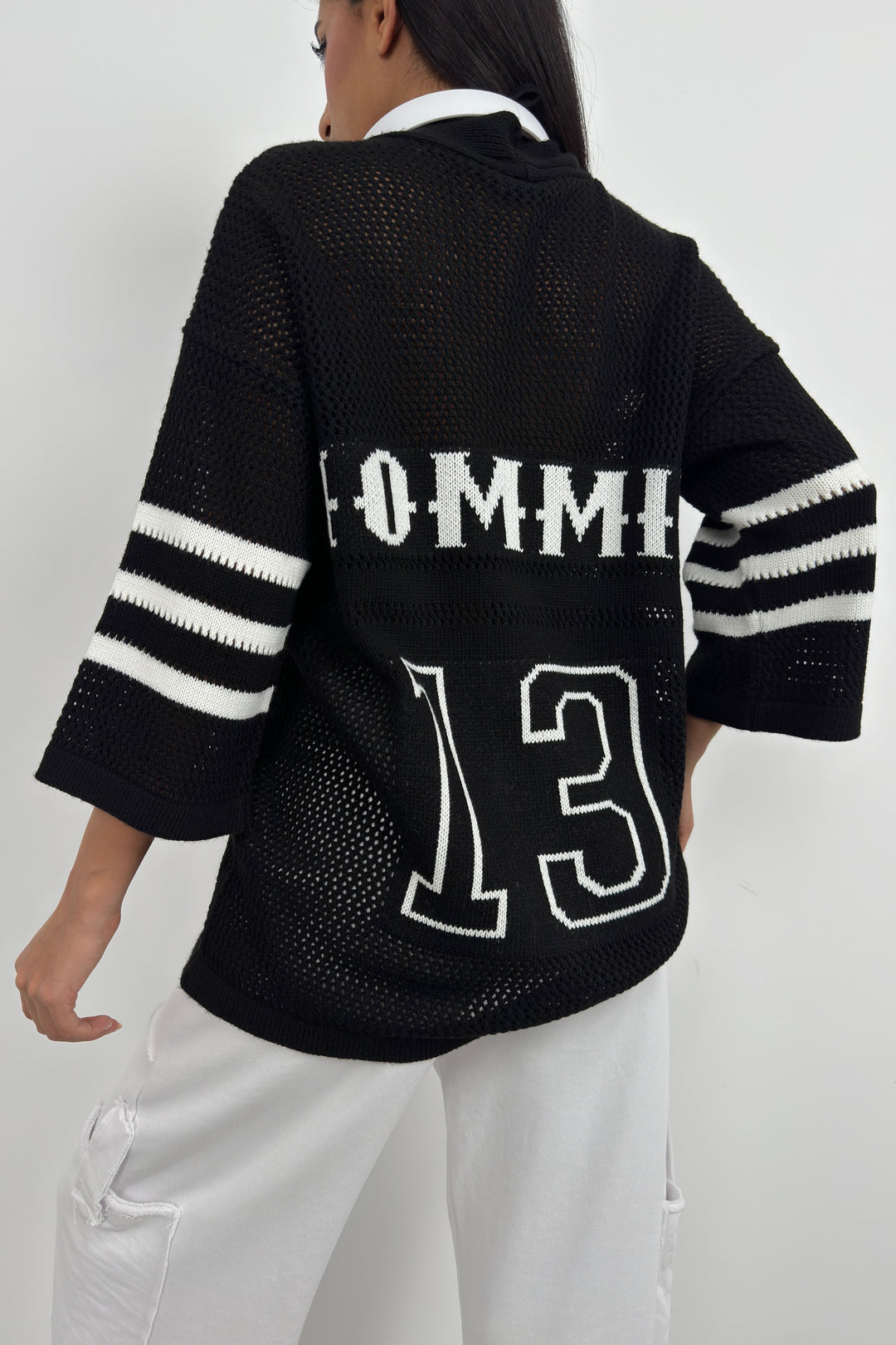 Sırt Baskılı Ajurlu Siyah Hırka