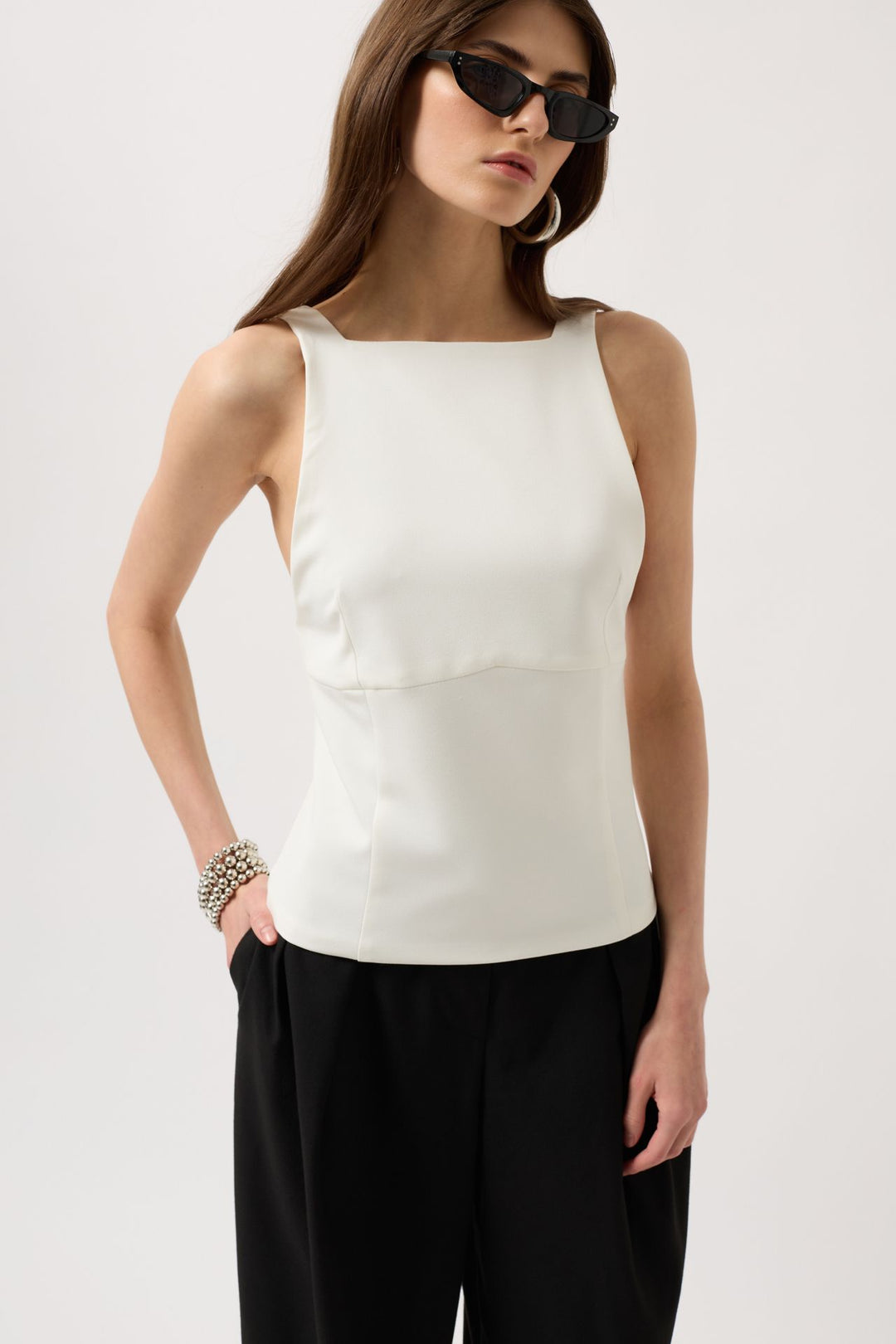 Sırt Kurdele Detay Beyaz Bluz