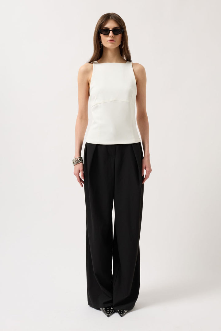 Sırt Kurdele Detay Beyaz Bluz