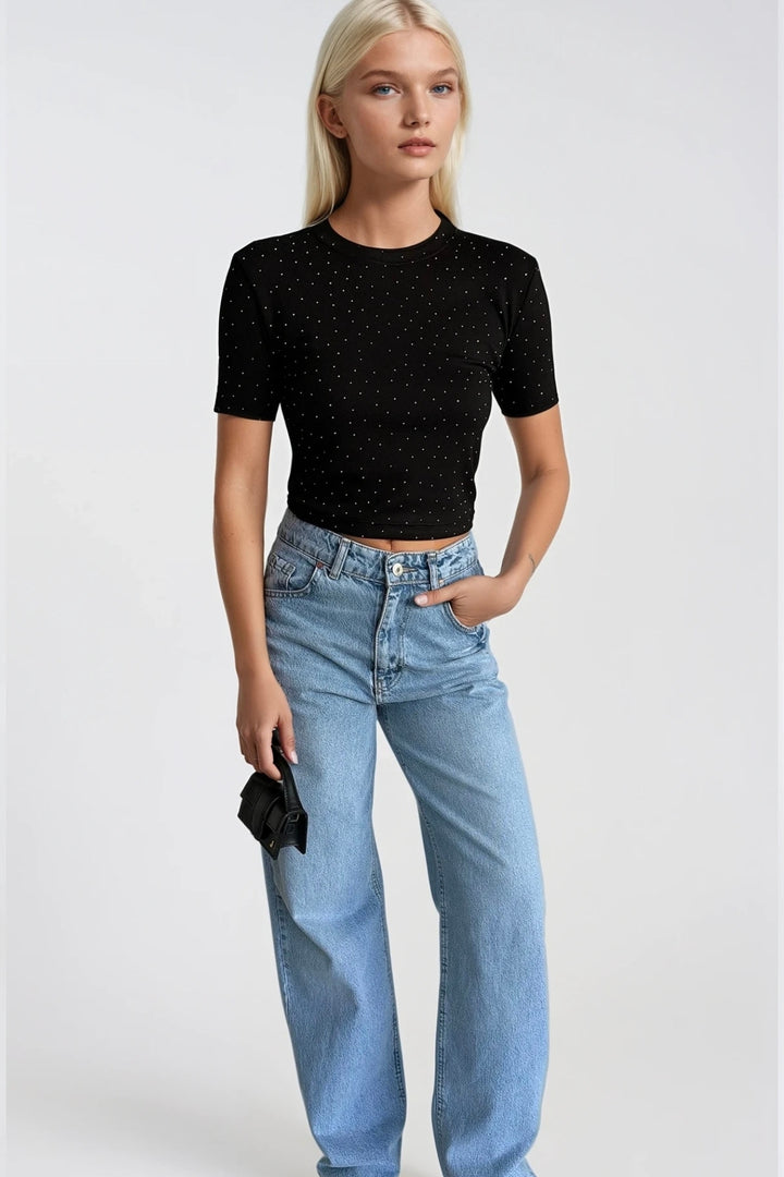 Taş Detay Likralı Siyah Crop T-Shirt