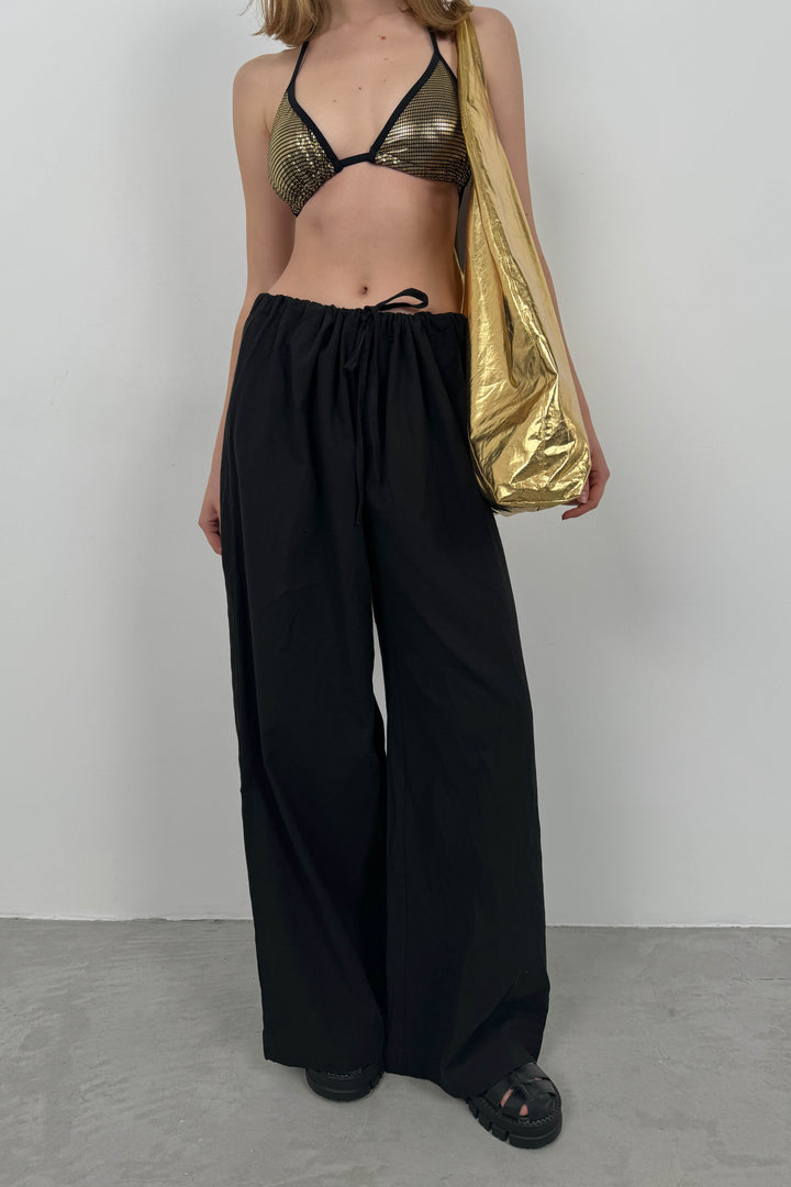 Tünel Detay Vual Siyah Pantolon