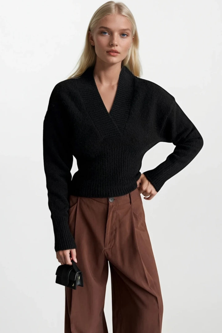 V Yaka Bel Oturtmalı Siyah Triko Kazak