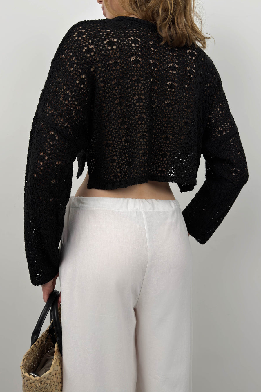 V Neck Knitted Black Crop Sweater 