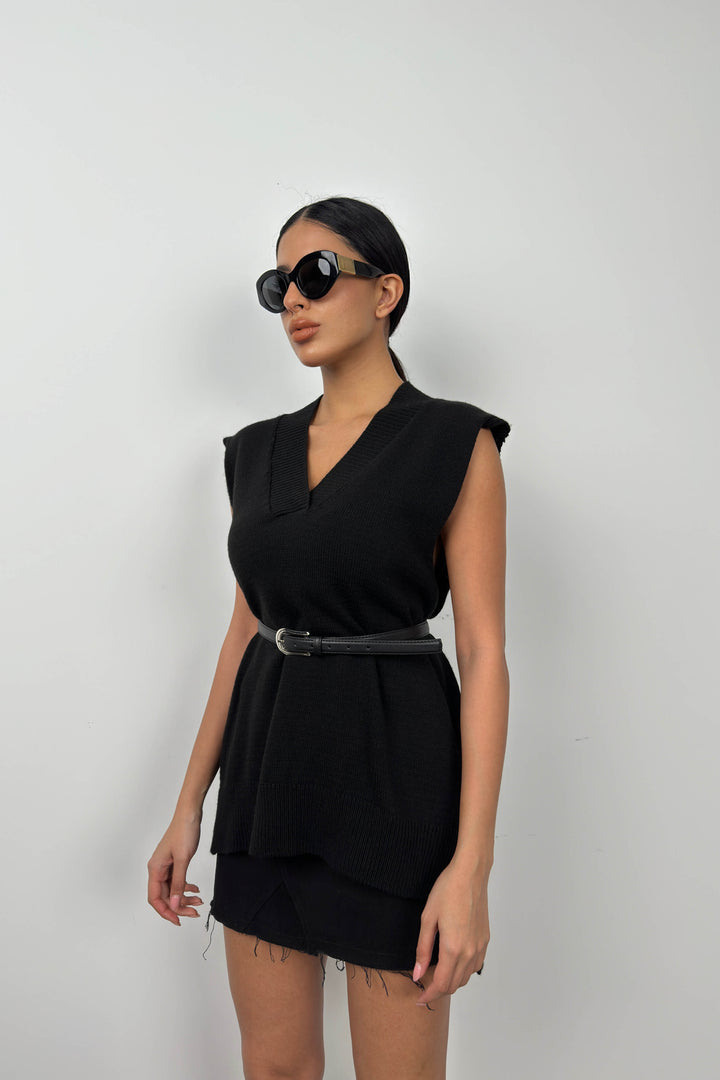 V Yaka Oversize Siyah Süveter