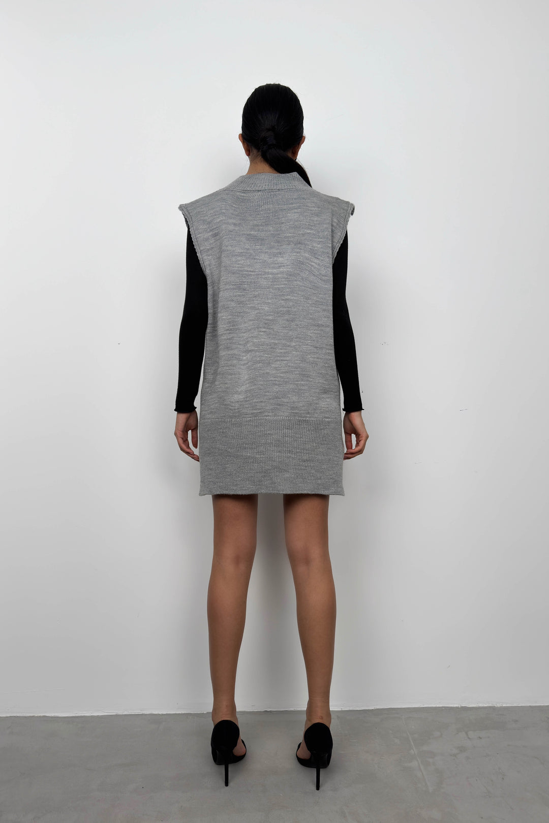 V Yaka Oversize Gri Süveter