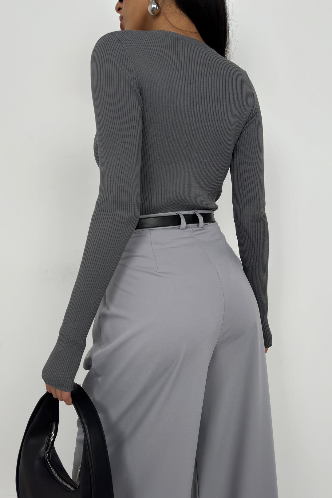 V Yaka Triko Gri Bodysuit