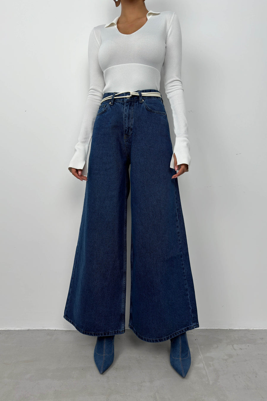 Wide Leg Blue Jeans