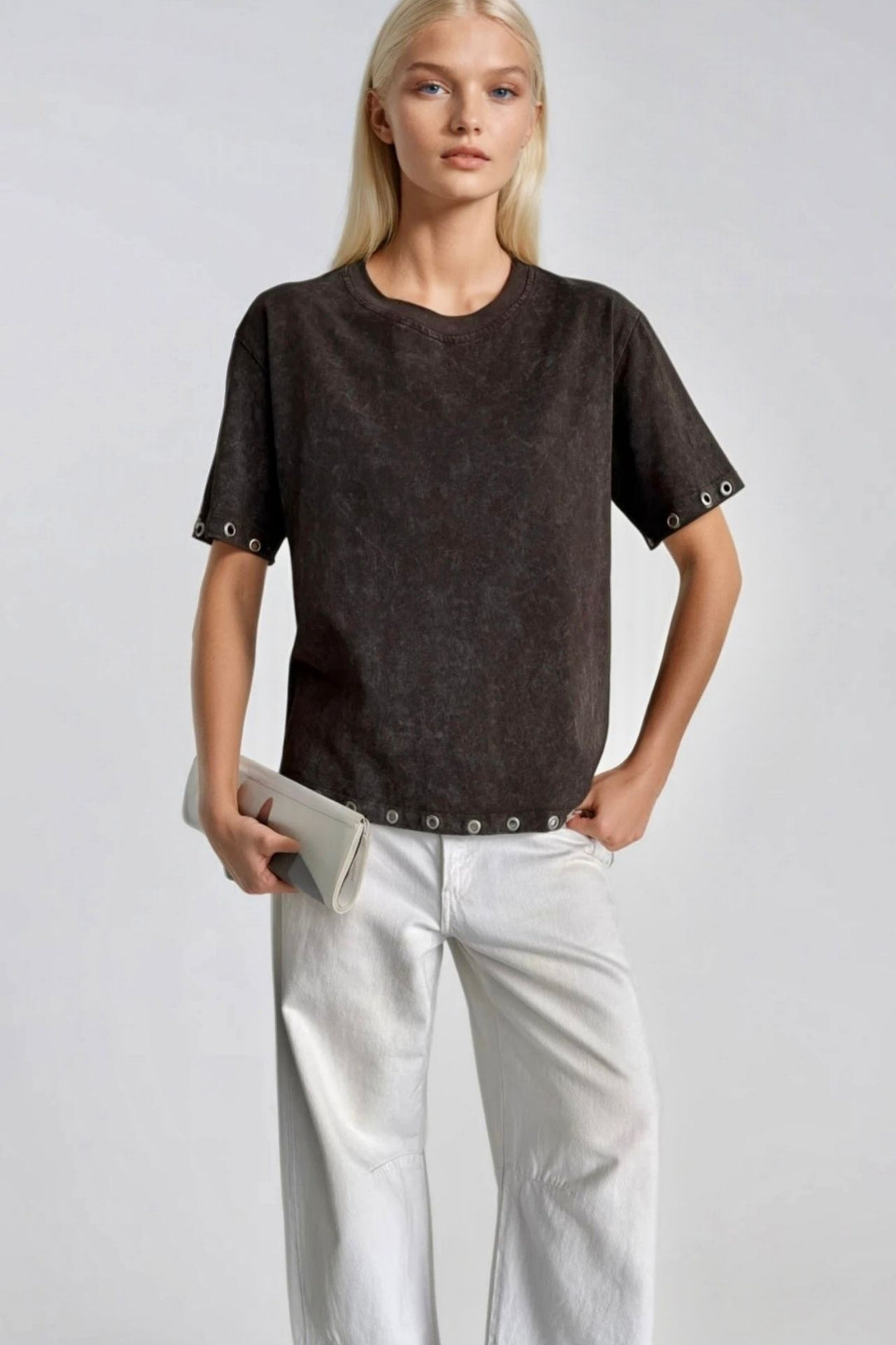 Yıkama Efektli Kuşgözü Detay Kahverengi Tişört