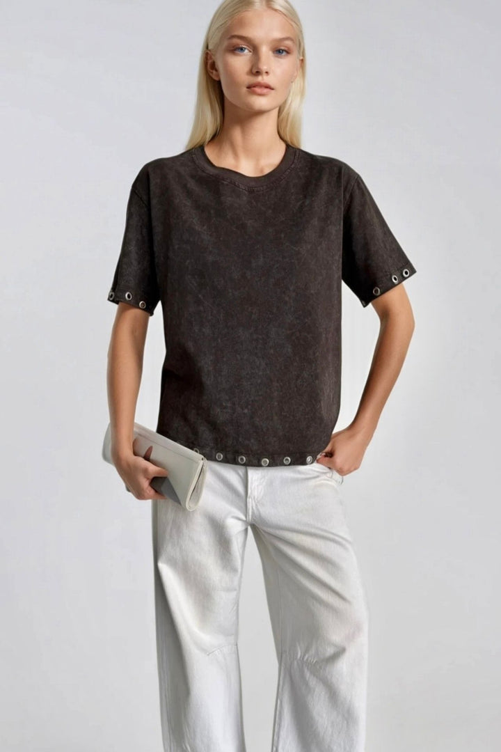 Yıkama Efektli Kuşgözü Detay Kahverengi Tişört