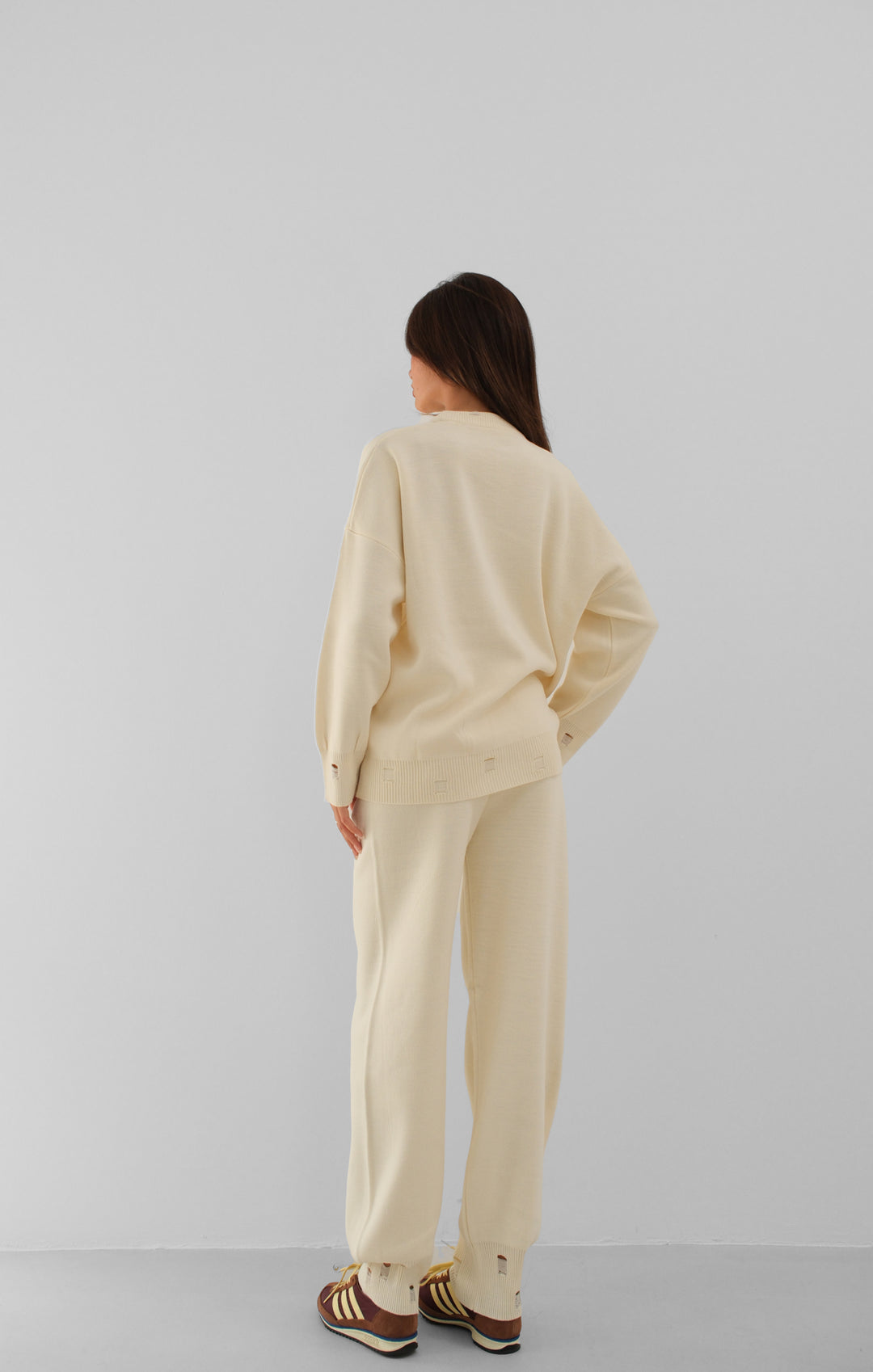 Yırtık Detaylı Ekru Jogger Triko Eşofman