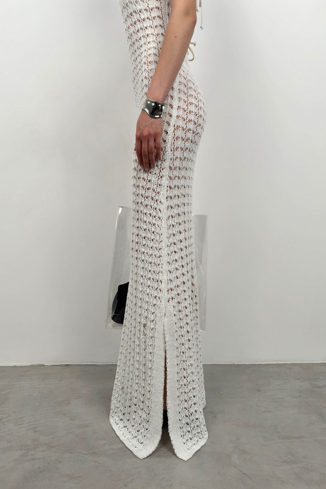 Yırtmaç Detay Ajurlu Maxi Beyaz Elbise