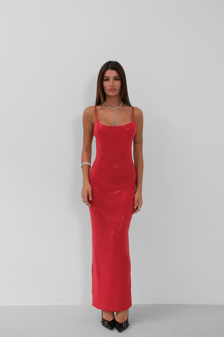 Yırtmaç Detay Askılı Kırmızı Elbise