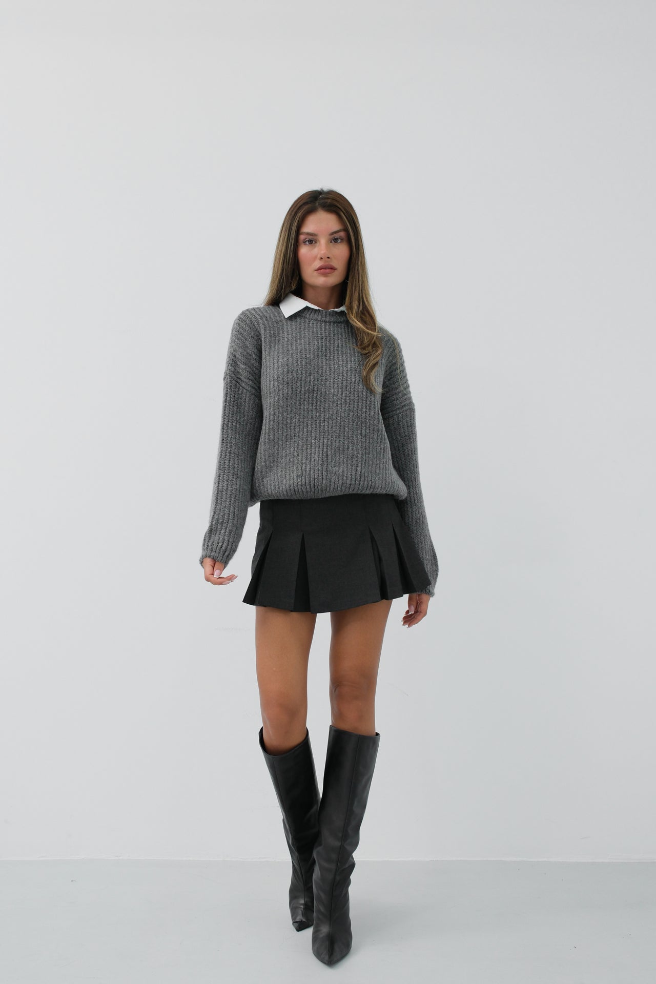 Round Neck Gray Oversize Knitted Sweater 